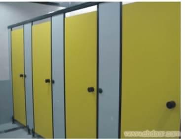 成都哥德裝飾建材 專業打造高品質衛生間隔斷，一站式設計安裝服務